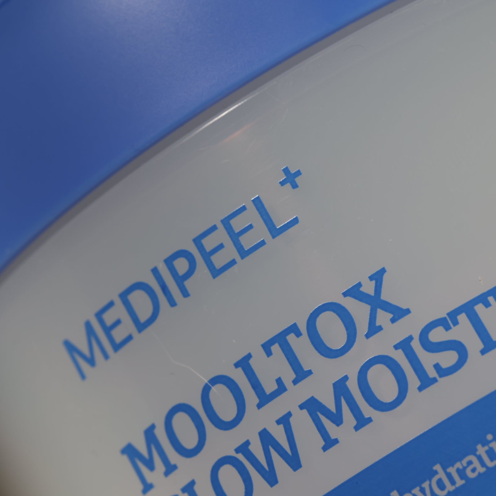 MEDIPEEL Mooltox Glow Moisturizing Pad 2.0 (120ml/50pads)
