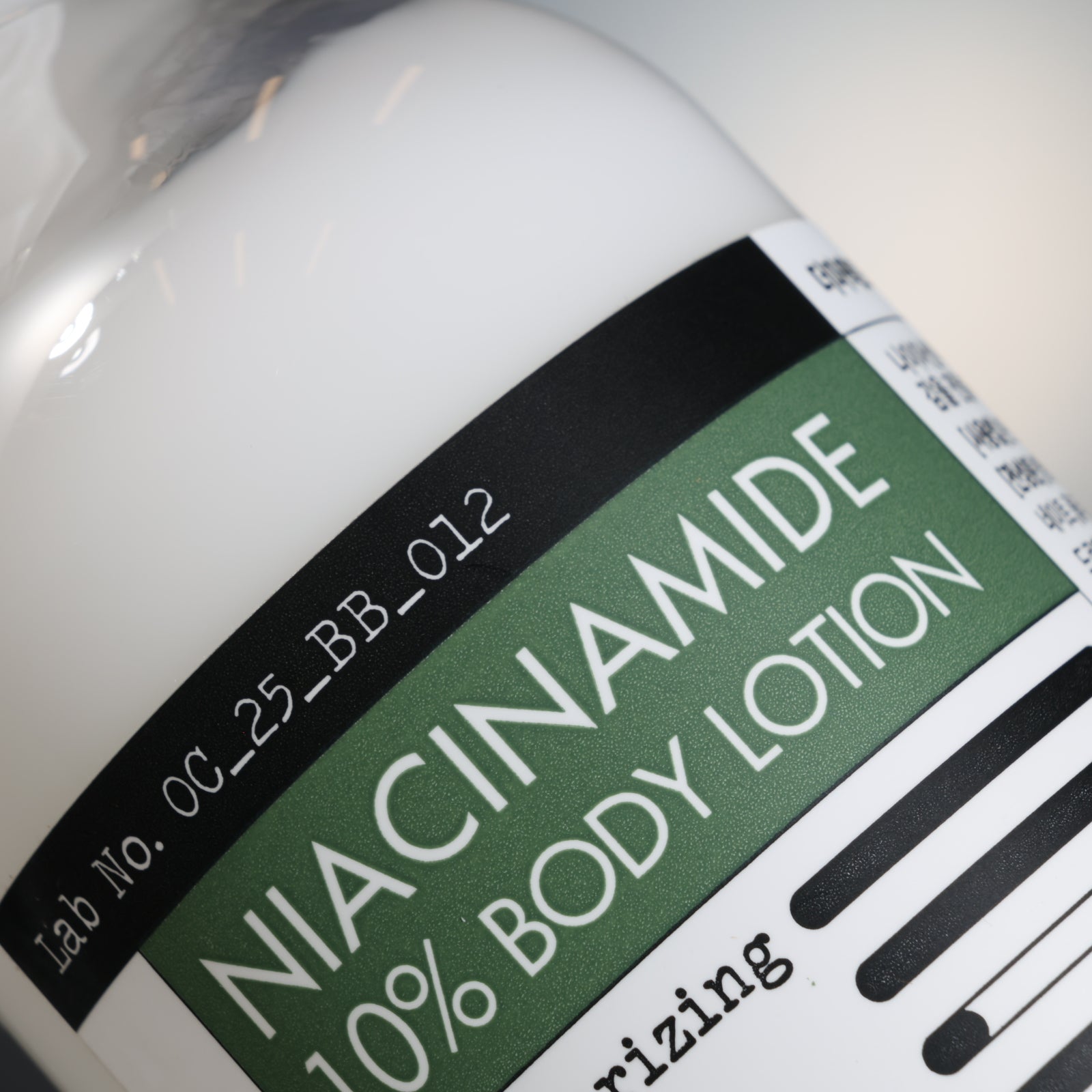 DERMA FACTORY Niacinamide 10% Body Lotion - 300ml
