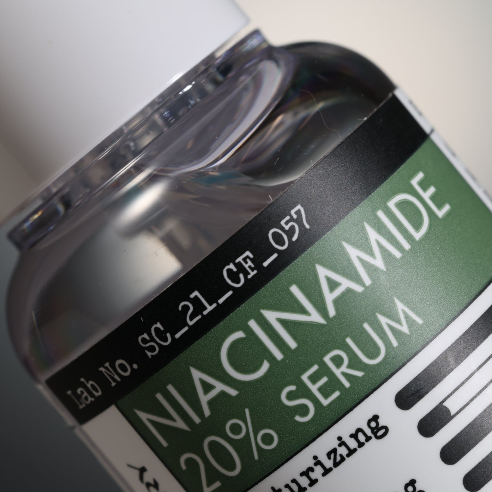 DERMA FACTORY Niacinamide 20% Serum - 30ml